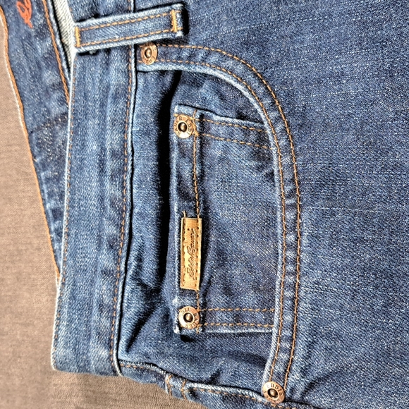 Eddie Bauer Indigo Dyed Relaxed Fit Blue Jean Denim NWT 33 x 34 - Picture 10 of 10